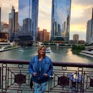 Meet your Posher, Iris